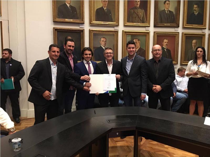 Vereadores conquistam ambulância para Laranjeiras do Sul
